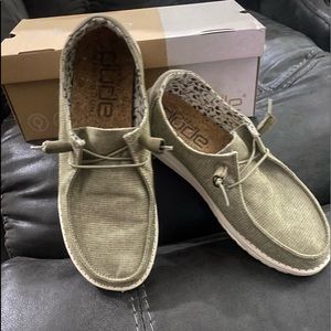 Hey Dude Women’s shoes